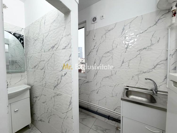 Garsonieră de închiriat, renovată, langă metrou Universitate