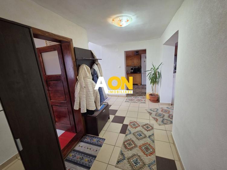 Casă cu 4 camere cu garaj, teren 619 mp, Alba Iulia - zona Micești