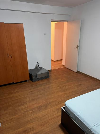 APARTAMENT 3 CAMERE/ PARTIAL MOBILAT/ 10 MINUTE DE METROU