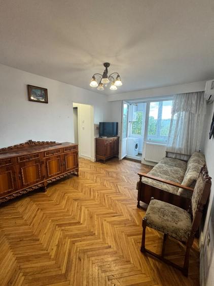Apartament de vanzare, 61 mp, zona Decebal