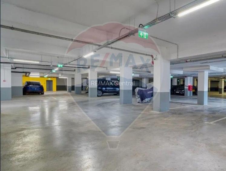 Apartament 2 camere de închiriat central, loc de parcare, comision 0 - 17