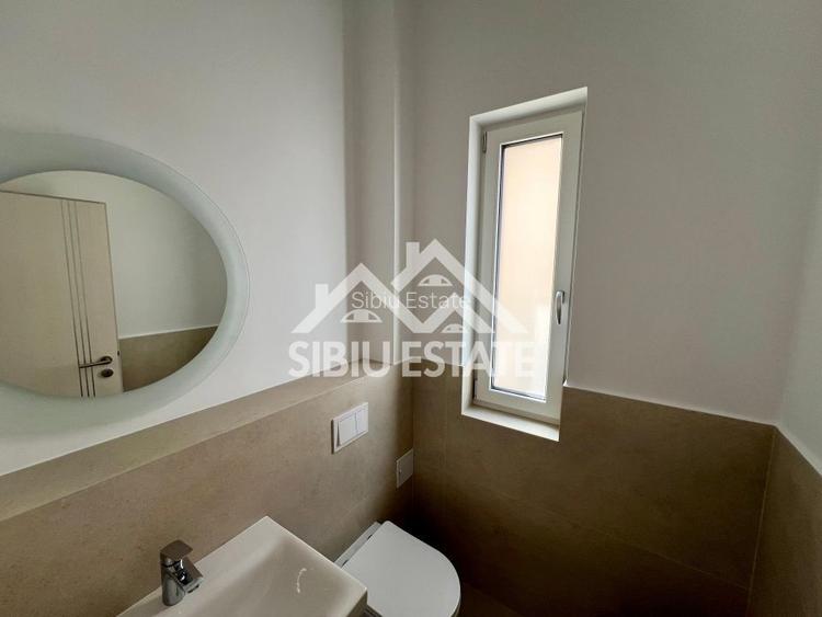 Apartament spațios la parter – ideal locuință sau spațiu comercial - 9