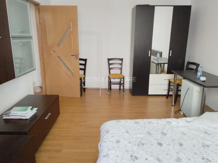 Garsoniera decomandata zona Dr. Taberei - str. Targu Neamt // Bloc reabilitat - 4