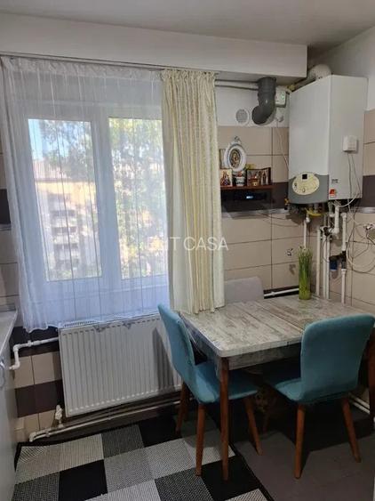 Apartament 3 camere, zona Podu Ros - 4