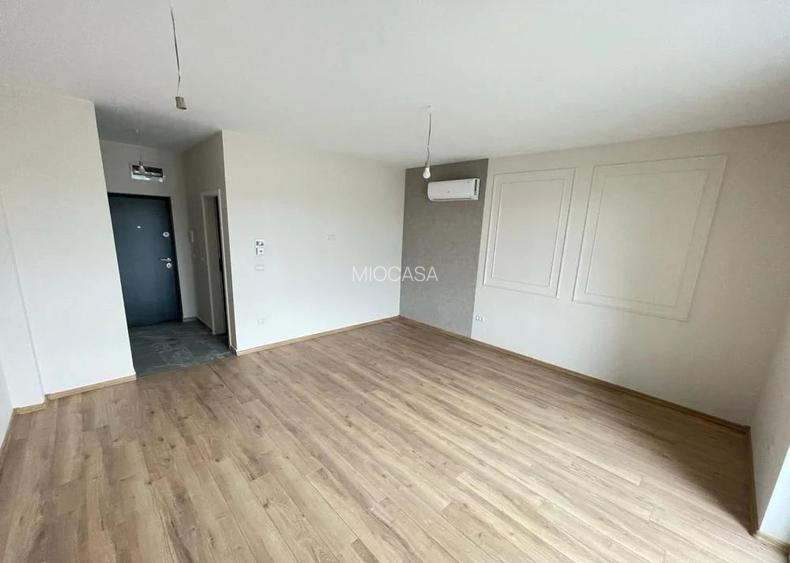 La asfalt. Aproape de Profi. Etaj 1. - 3