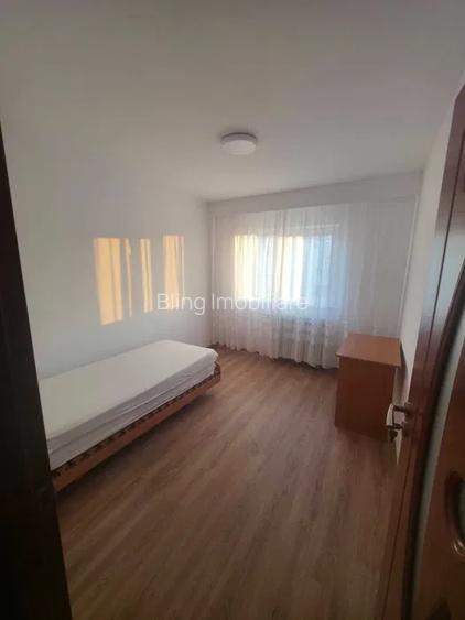 Apartament cu 3 camere, decomandat, balcon, zona Kaufland Manastur - 4