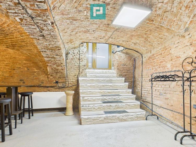 Eleganță subterană - pivniță exclusivistă Arad - 3