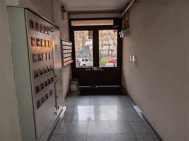 Garsoniera Demisol 52mp - terasa englezeasca - loc parcare inclus - 12