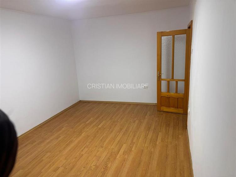 3 camere Renovat, confort 1 decomandat, etaj intermediar, Viziru 3 - 5