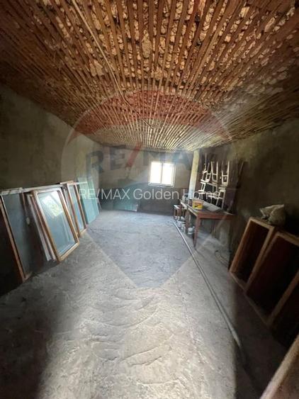 Casa cu 6 camere de vanzare - 10