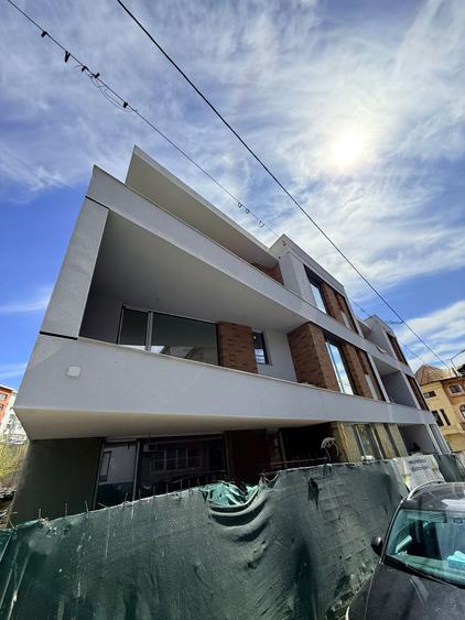 6a23a361-27ba-40d6-ad96-7518899c70cd - 2