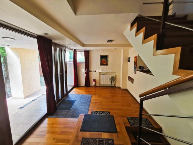 Aradului - Casa individuala 6 camere - Su225mp - 4 locuri de parcare - 4