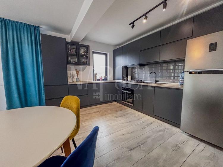 Apartament 3 camere de vanzare in Floresti