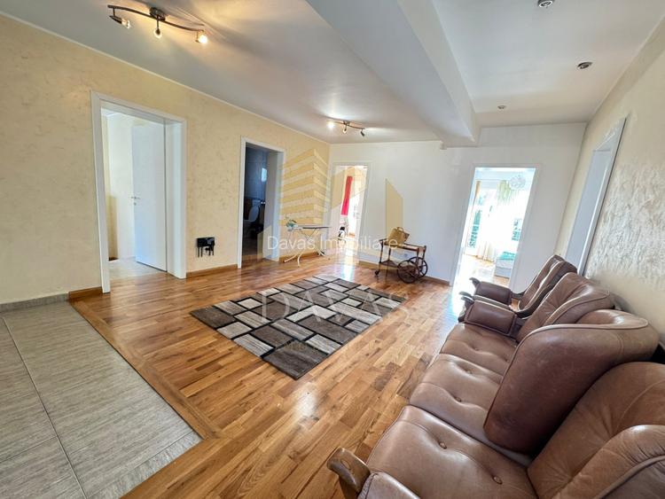 Vilā individuală 7 camere | 320mp | 740mp teren + Garaj inclus in preț | Zorilor - 11