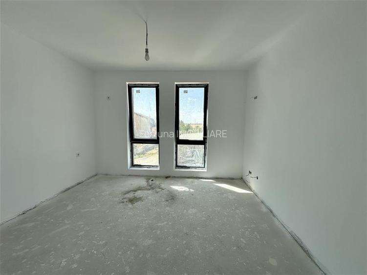 Apartament 3 Camere în bloc finalizat, etaj intermediar, construcție n - 15