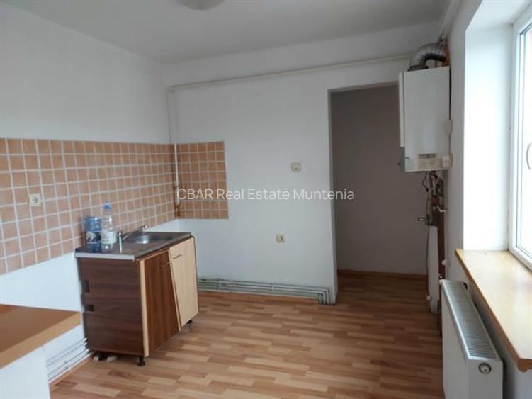 Ap 3 cam. in Gavana 3 in sup de 96 mp, 814 E/mp, an 2008 la pret 78 100 euro . - 4