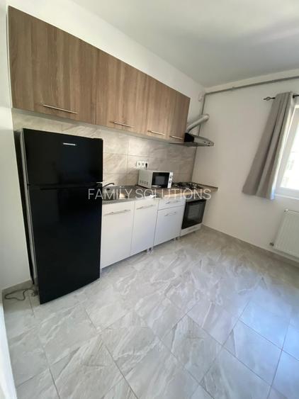 DE INCHIRIAT! Apartament 2 camere decomandat 60 mp , Sector 4 - 30