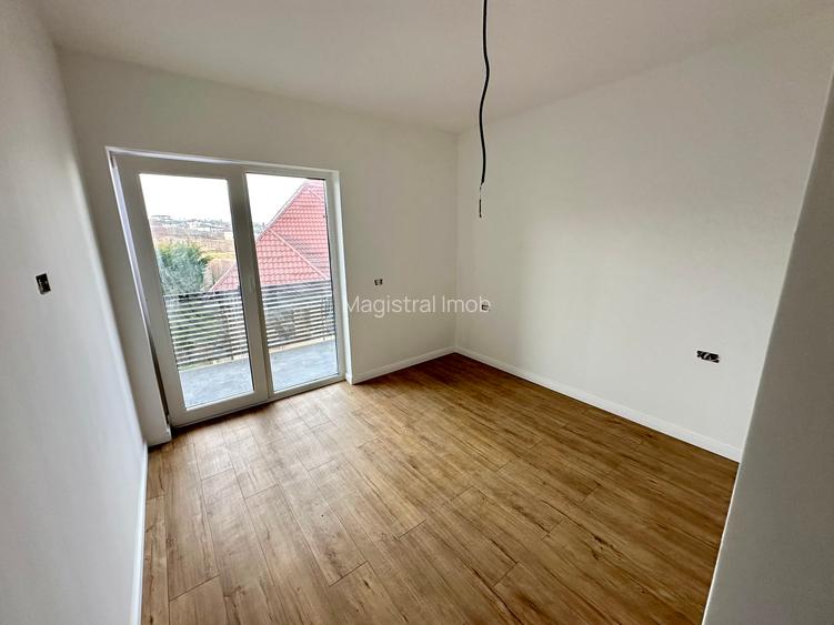 Casa 3 camere D 2 bai Teren 324mp zona Bucium Visan - 10