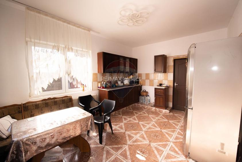 Casa individuala cu 6 camere de vanzare Singureni - 8