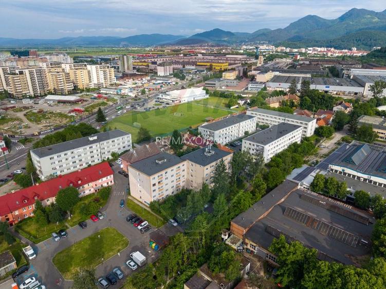 Apartament 3 camere | Zonă liniștită | Colonia Metrom 1A - 28
