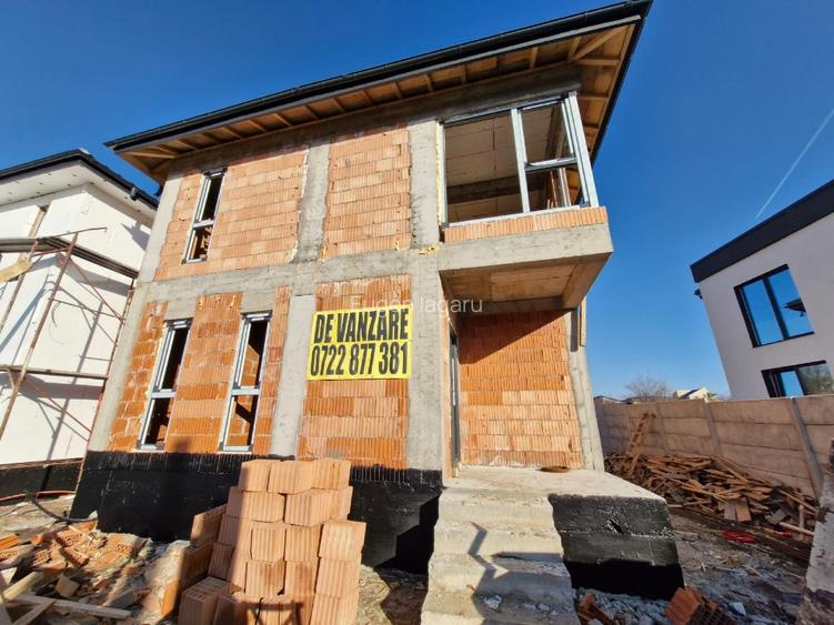 Vila lux, str Pădurii-Lebada, 5 camere, 3 bai, curent 380 kw, COMISION  0padurii - 9