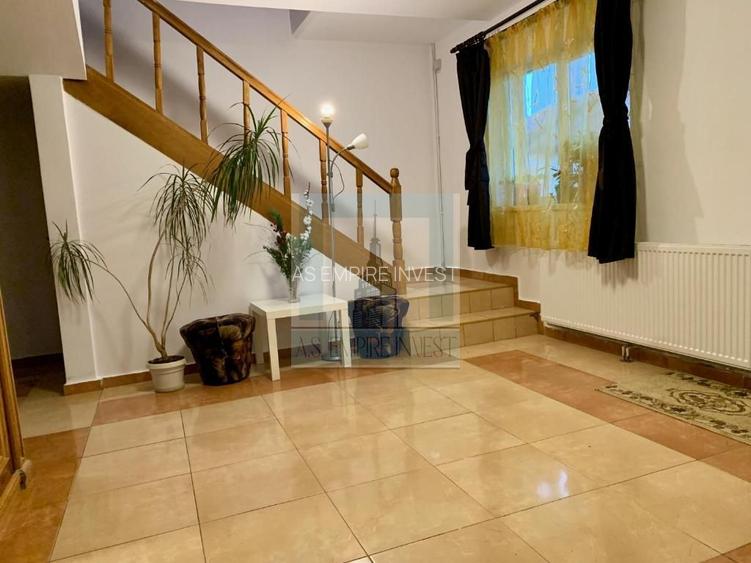 Casa/Villa 8 camere, 1100 mp teren - zona Ultracentral/Sanpetru - 23