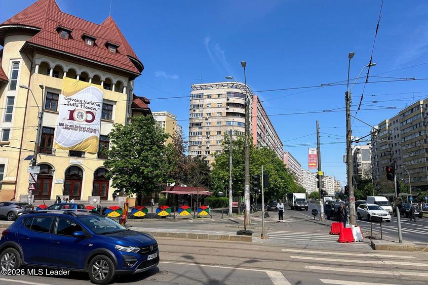 Obor langa metrou, 3 camere 77.35 mp total, anvelopat, creditabil - 19
