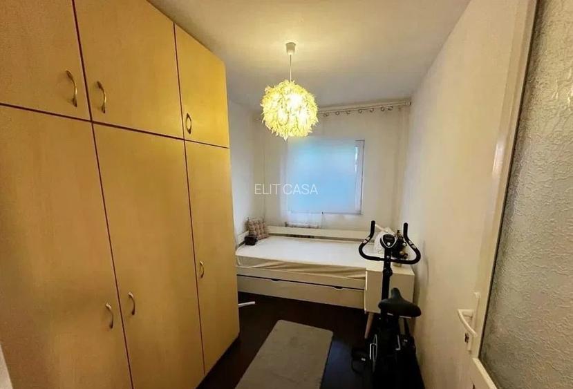 Apartament cu 3 camere, zona Alexandru cel Bun - 4