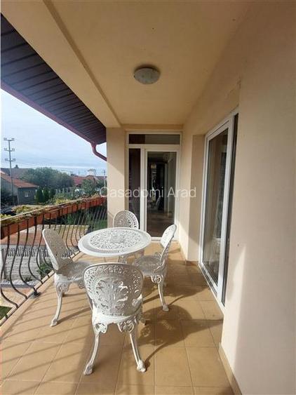 Casa cu 10 camere pentru pensiune sau locuit - 15