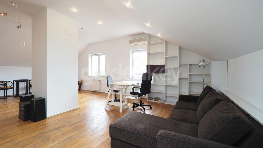 Vila cocheta in cartier rezidential cu piscina comuna, garaj - 21