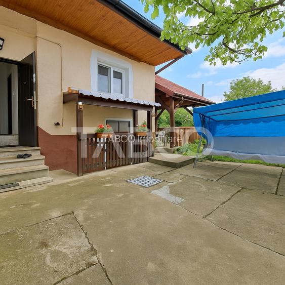 Casa de vanzare Vasile Aaron 3 camere si teren / curte comuna 1 vecin - 16