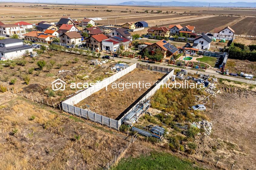 Teren de 733 mp în Livada, cu gard finalizat, Comision 0 - 7