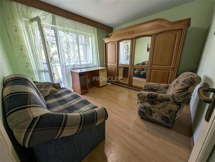 Str. Panselelor, langa Universitate - chirie apartament 3 camere decomandate - m - 4