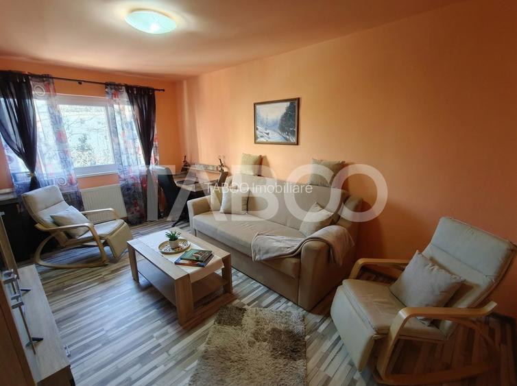 Apartament decomandat cu 3 camere - balcon - etaj 1 -zona Vasile Aaron - 4