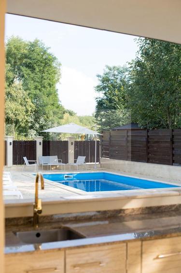 Inchirere casa Smart cu piscină, 5 camere, 5 băi și garaj – Borhanci