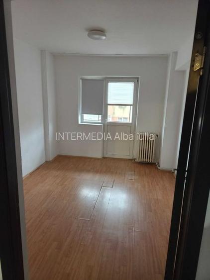 Apartament cu 3 camere decomandat in Cetate - 5