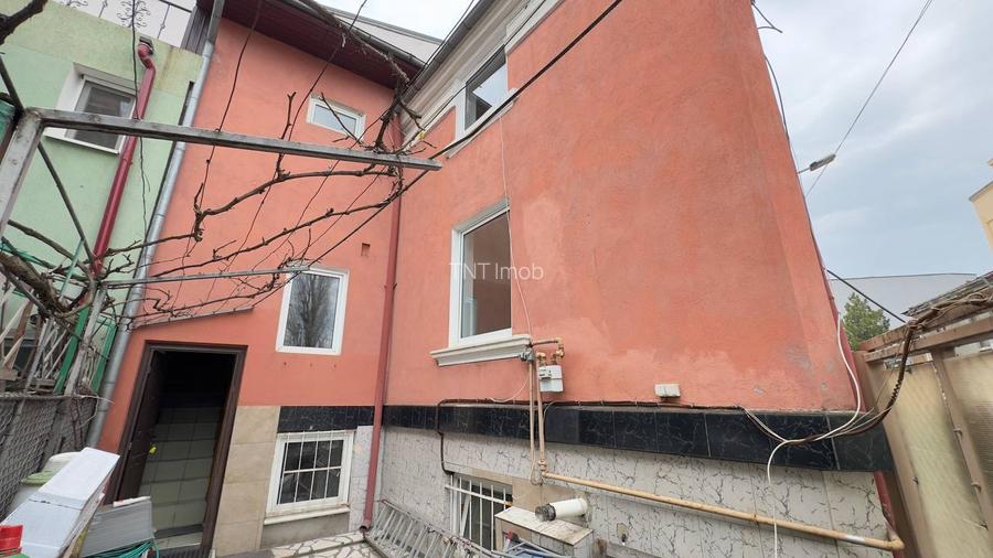 Vila cu 4 camere D+P+1 | Piata Unirii | Bd. Marasesti | 2 locuri parcare - 15