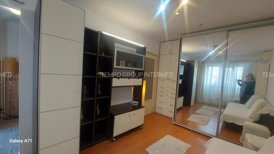 Panduri- garsoniera cocheta la cinci minute de metrou!! - 3