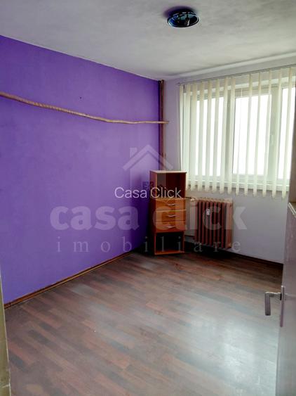 Apartament 3 camere Micro 20, decomandat, etaj intermediar - 4