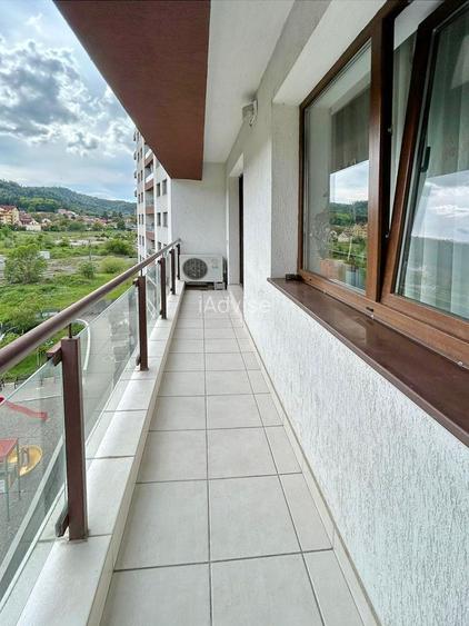 APARTAMENT CU 2 CAMERE PE MALUL LACULUI -CONFORT SI LINISTE - 13