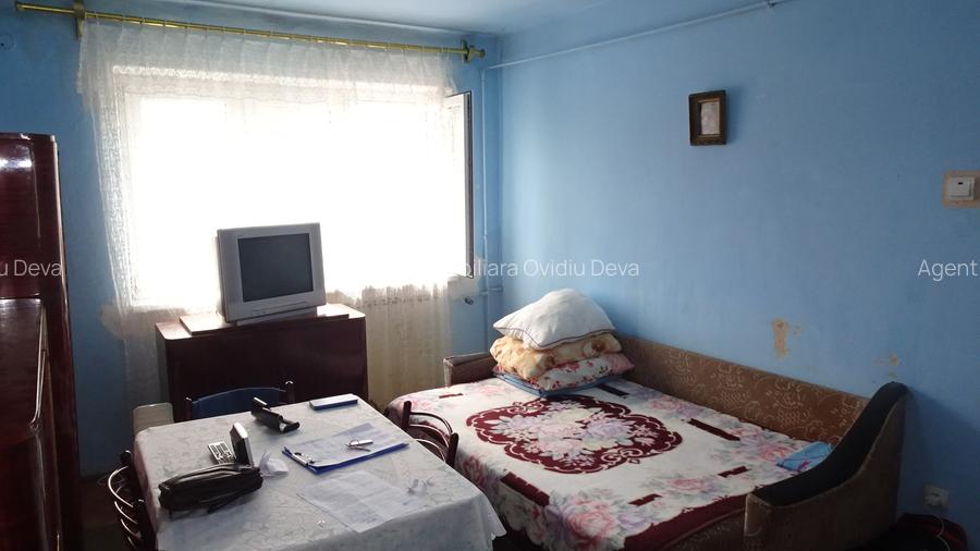 Vand apartament 2 camere in Deva, zona Gojdu, suprafata utila 46, 48 mp + balcon - 2
