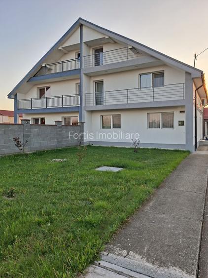 Casă Duplex tip P+E+M lângă Timișoara în comuna Săcălaz cu teren 780mp - 2