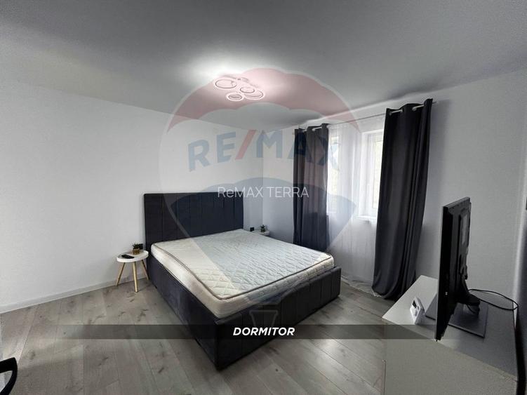 DE INCHIRIAT: Apartament cu 3 camere - Centru Vechi - 8