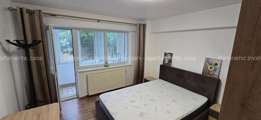 Apartament 3 camere de vanzare, la cheie, etajul 1, boxa si garaj Focsani - 5