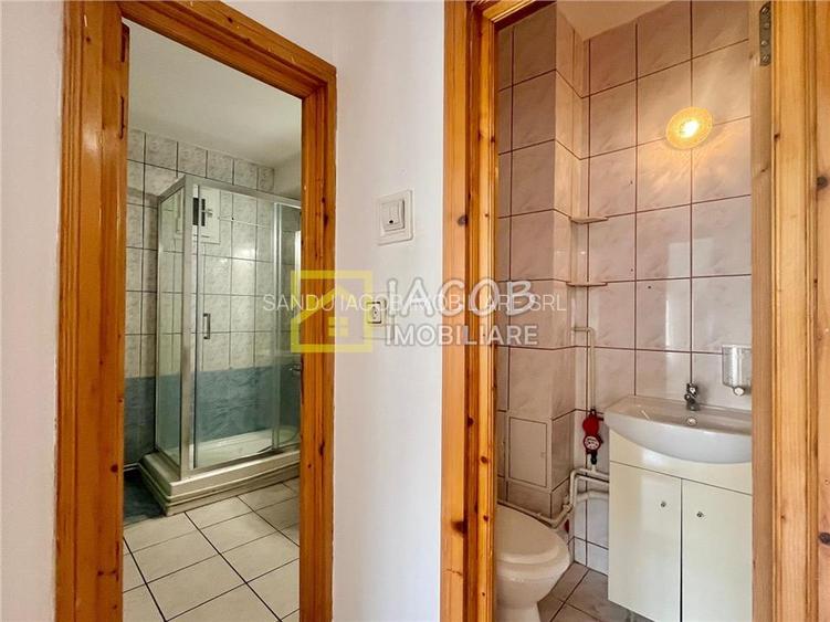 Apartament cu 3 camere de inchiriat, Comanesti, jud. Bacau - 17