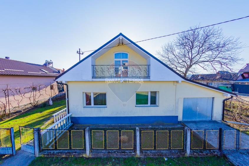 DE VANZARE Oportunitate rară proprietate cu 2 case zona Ulmeni - 3