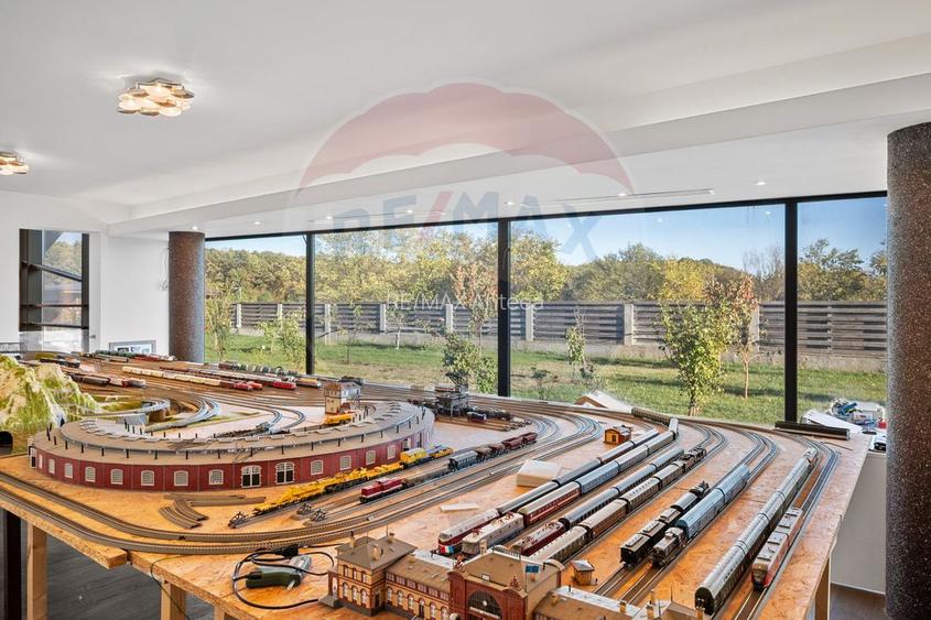 Vilă Futuristă: Eleganță & Inovație la limita pădurii, piscină, 4500mp - 32