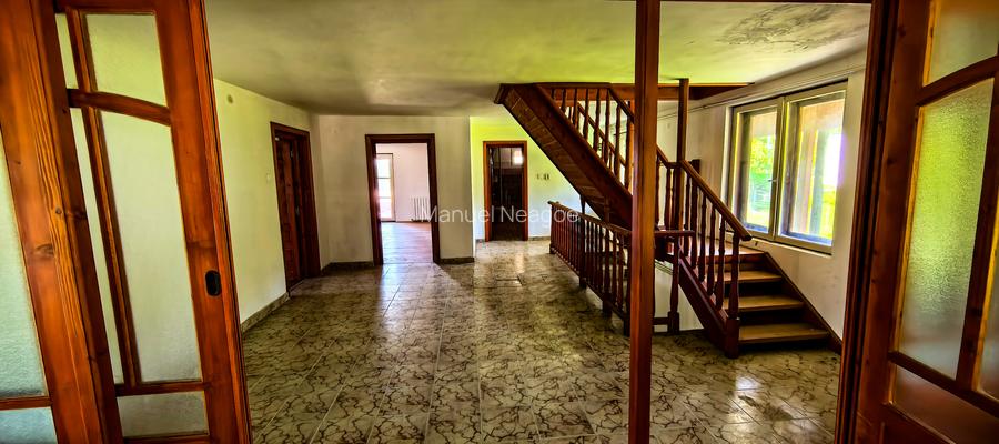 Complex imobiliar format din 2 Vile si un teren generos de 3659Mp - 11