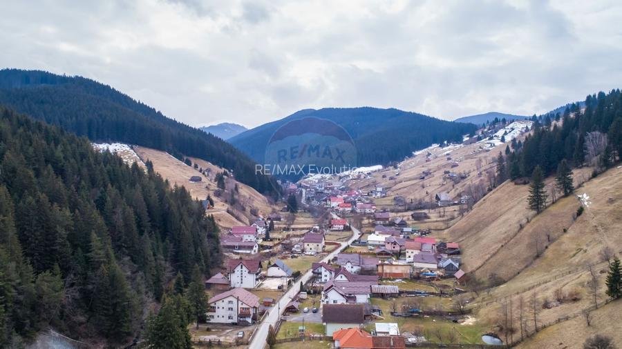 Pensiune de Vanzare in Moieciu de Sus | Comision 0% - 3