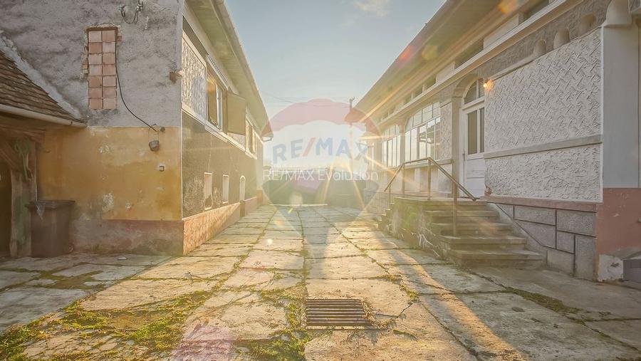 Comision 0%! 2 case Cincu, teren 2134mp, sura & curte libera - 26